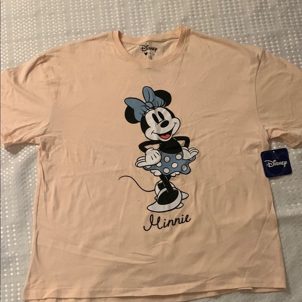 Disney Minnie Mouse pale peach women’s t-shirt, size XL.